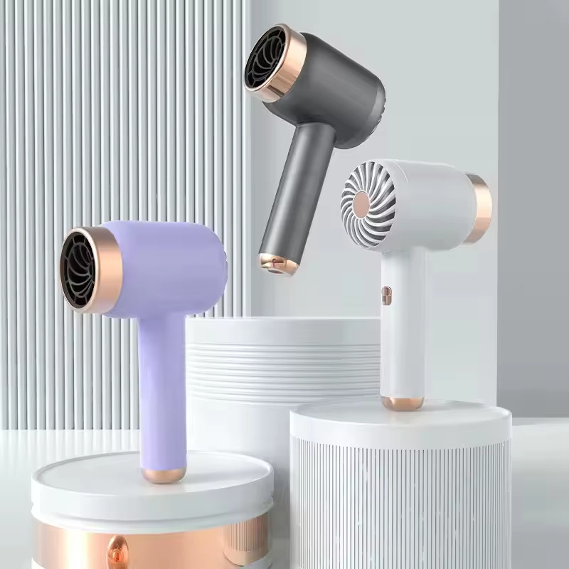 Un sèche-cheveux électrique sans effort avec 3 réglages de chaleur et 300 millions d' ions négatifs
