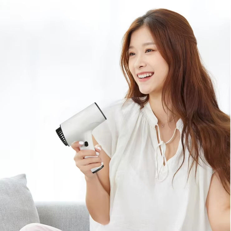 Le séchoir à cheveux professionnel USB sans fil Mini Portable à faible bruit Pour l'examen d'art